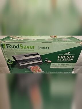 FoodSaver FM5200 Vacuum Sealer - Green #244